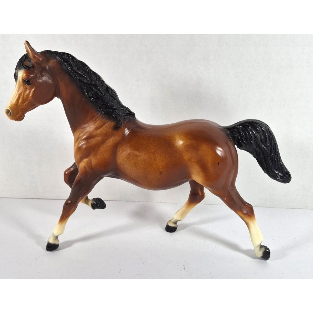 Vintage Breyer Traditional Horse Running Mare Horse # 124 Sugar